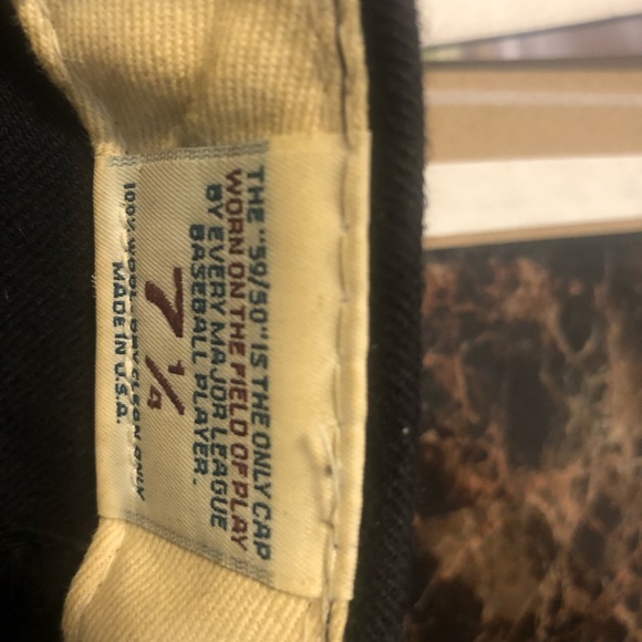 New Era NFL Denver Bronco Men’s Black Red Baseball Hat Size 7 1/4 - Picture 8 of 10